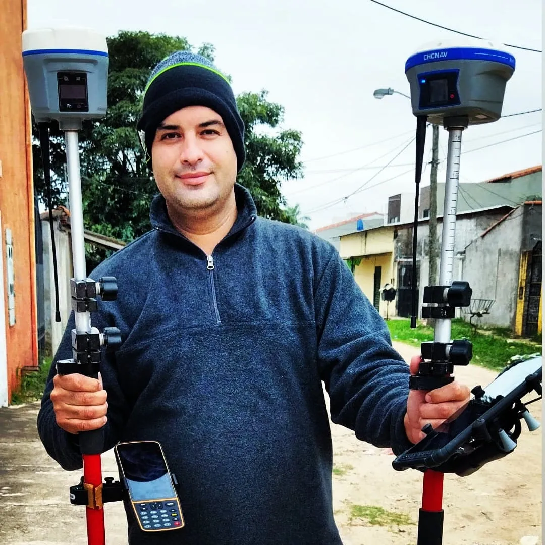 Equipo GNSS RTK doble base y móvil