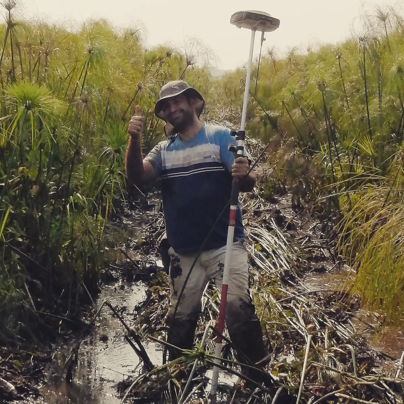 Levantamiento GNSS RTK en zona de humedal